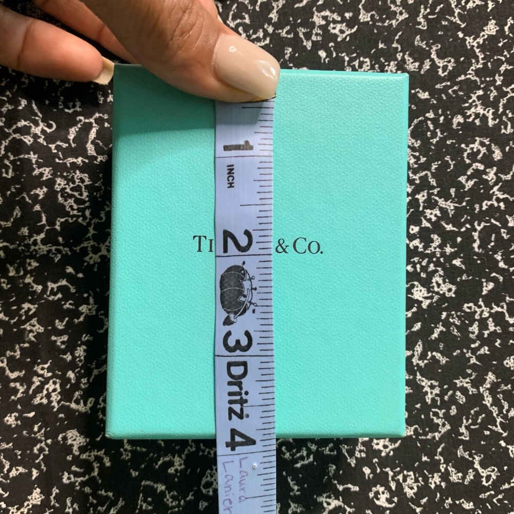 Small Tiffany Gift Box - Picture 5 of 6